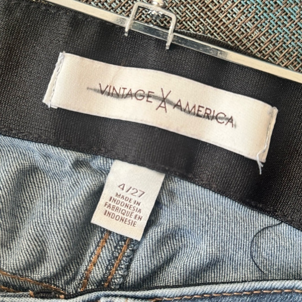 Women’s Jeans - Picture 2 of 8